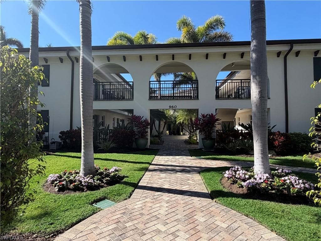 960 7th ST S 103 NAPLES, FL 34102