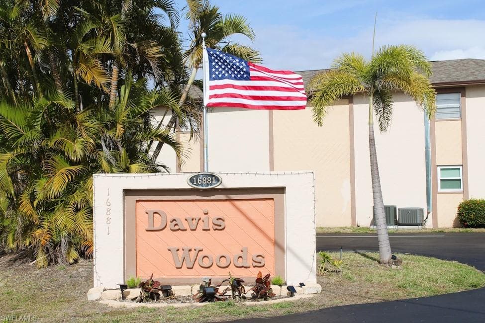 16881 Davis RD 112 FORT MYERS, FL 33908