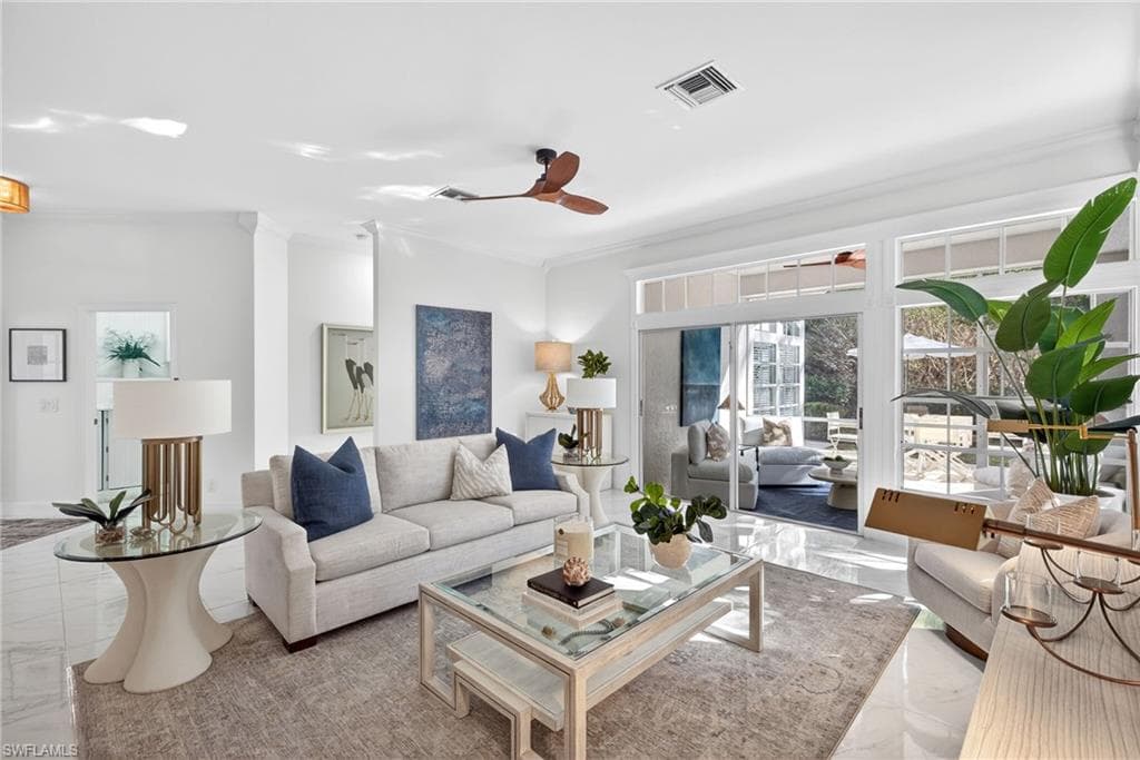 114 Amblewood LN 9-903 NAPLES, FL 34105
