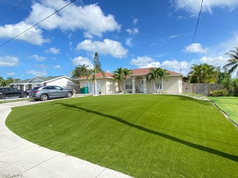 1221 Granada BLVD NAPLES, FL 34103