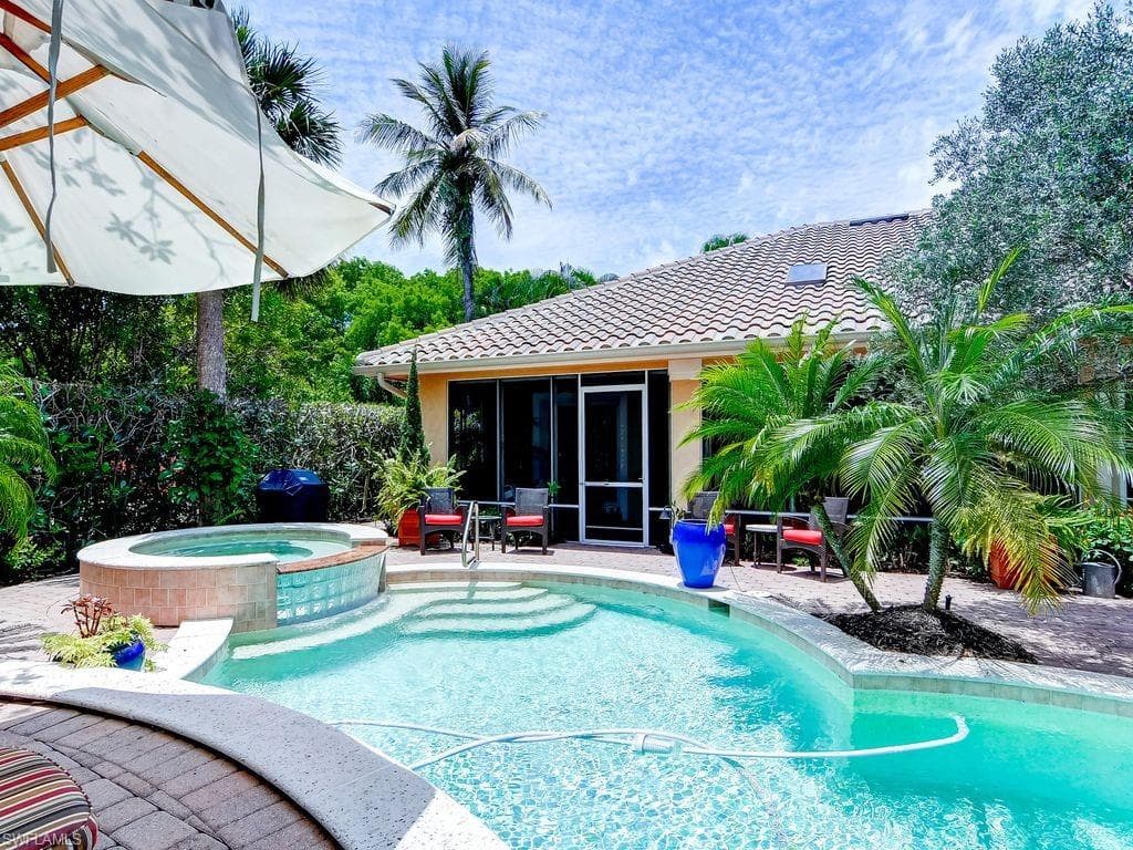 605 6th AVE N NAPLES, FL 34102