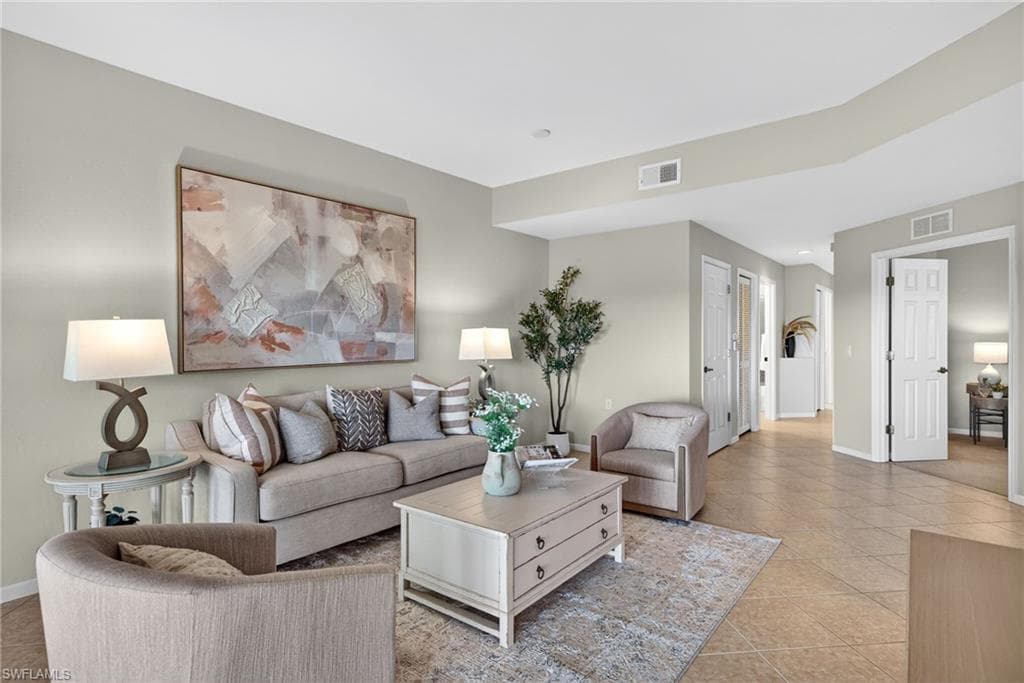9201 Palmetto Ridge DR 101 ESTERO, FL 34135