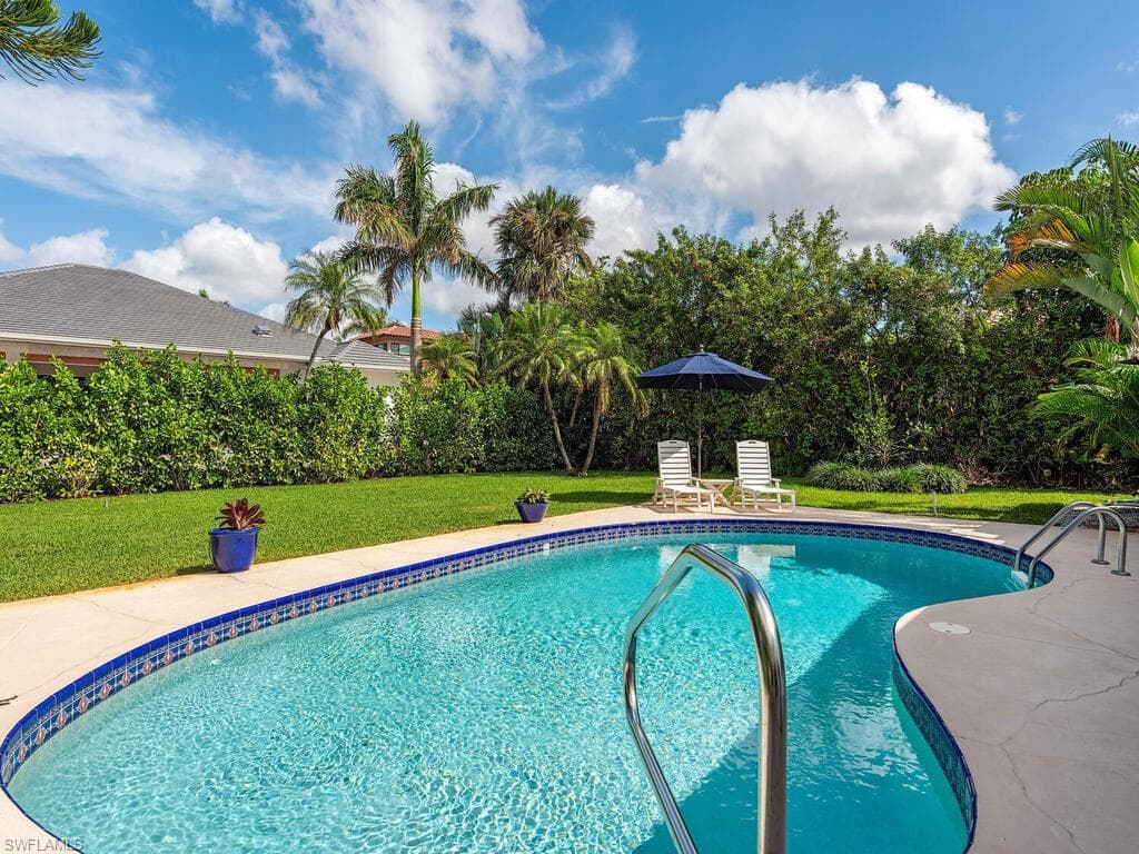 715 Starboard DR NAPLES, FL 34103