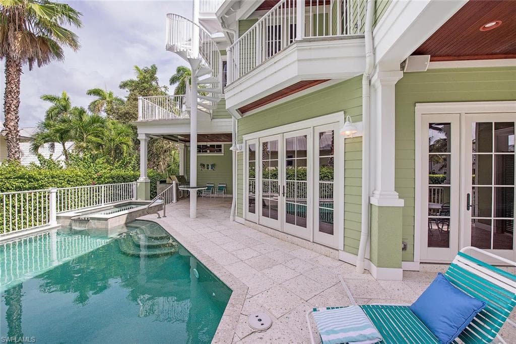 85 13th AVE S NAPLES, FL 34102