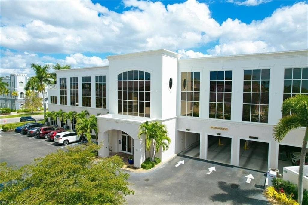 599 Tamiami TRL N 101 NAPLES, FL 34102