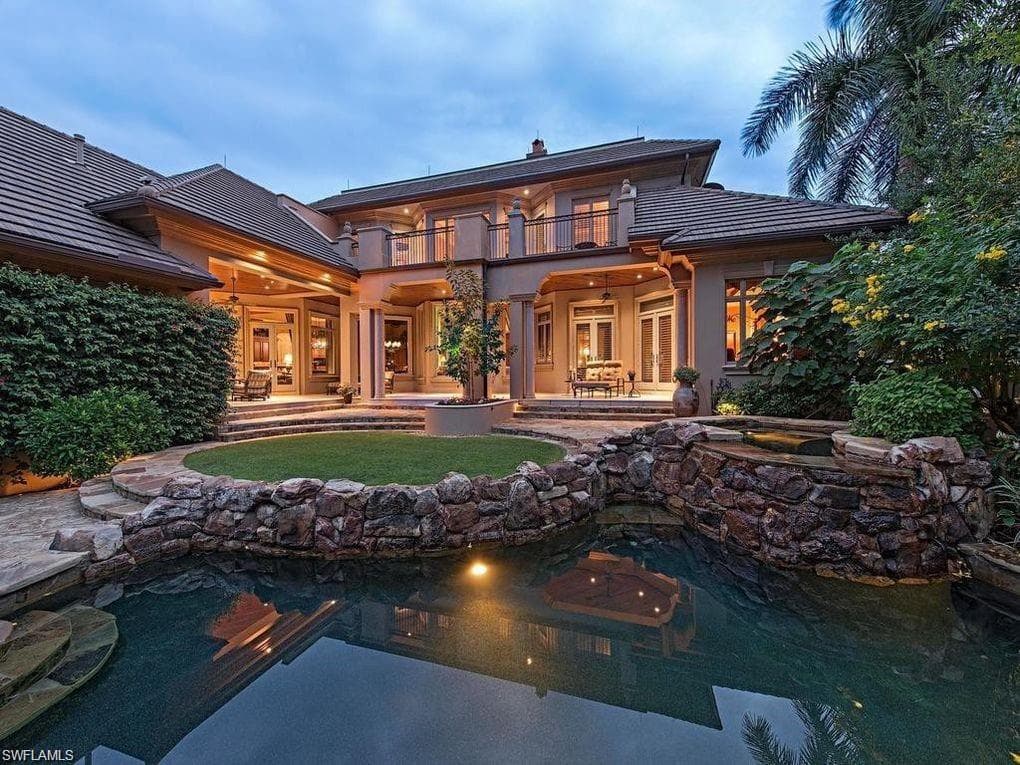 175 8th AVE S NAPLES, FL 34102