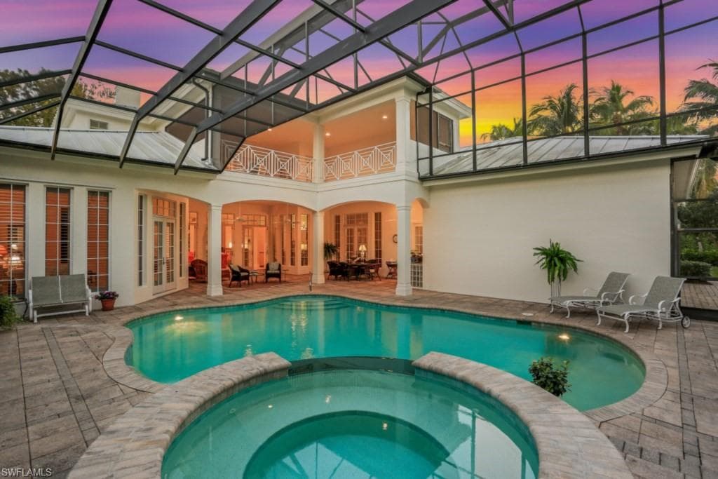 329 2nd AVE N NAPLES, FL 34102