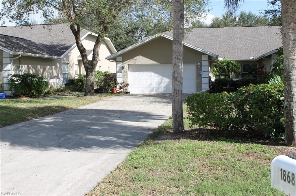 1868 Crown Pointe BLVD NAPLES, FL 34112