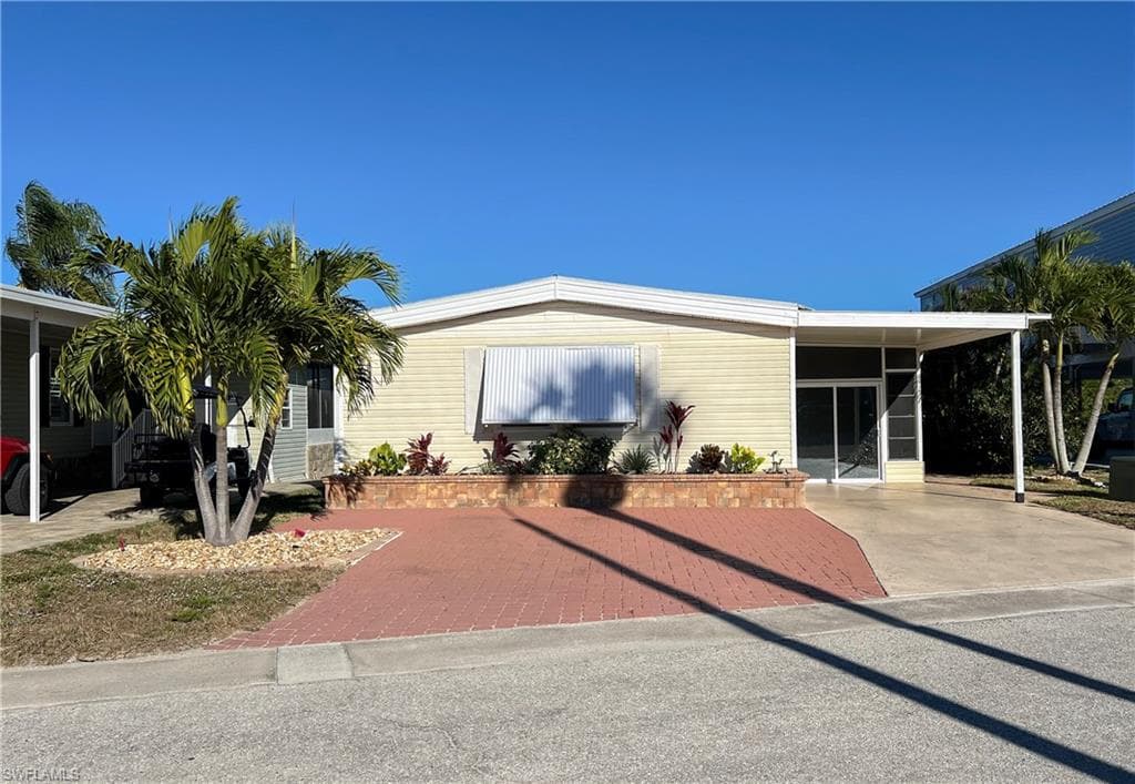 17801 Bryan CT FORT MYERS BEACH, FL 33931