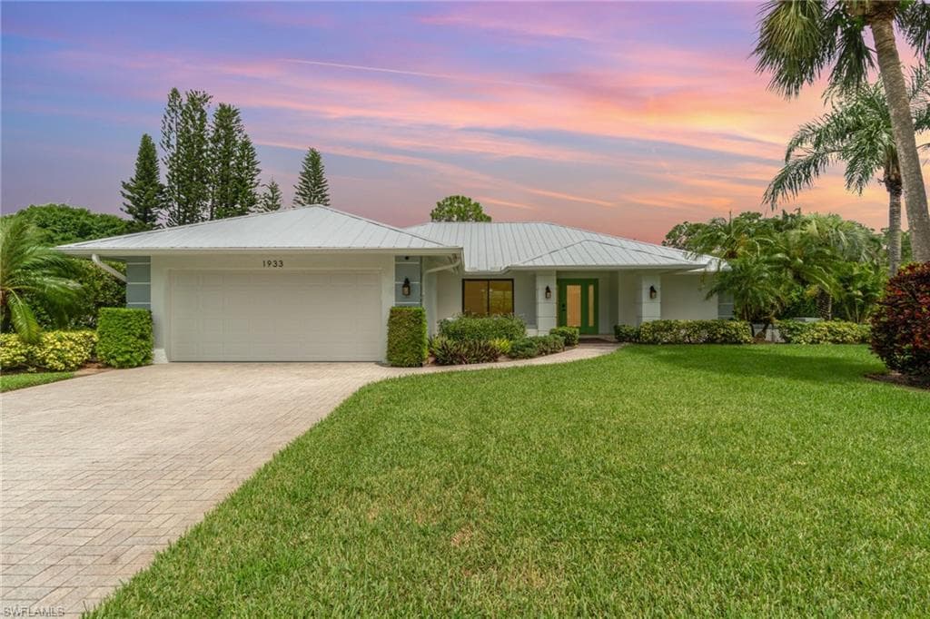 1933 Countess CT NAPLES, FL 34110