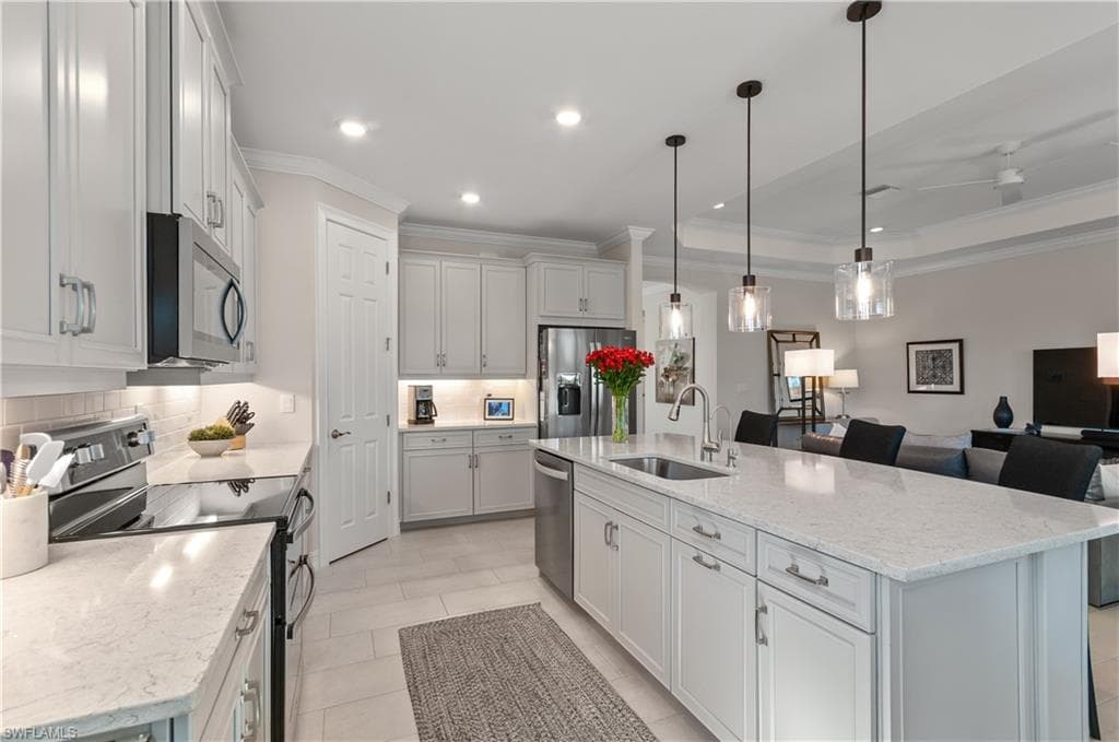 28137 Captiva Shell LOOP BONITA SPRINGS, FL 34135