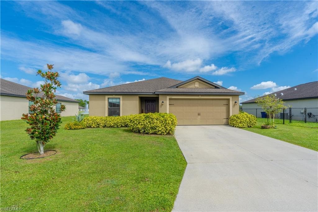 727 Morningview CT LEHIGH ACRES, FL 33974