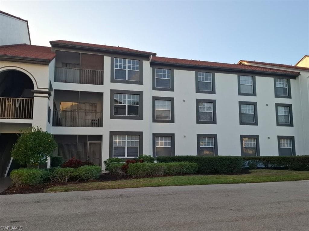 7915 Preserve CIR 234 NAPLES, FL 34119