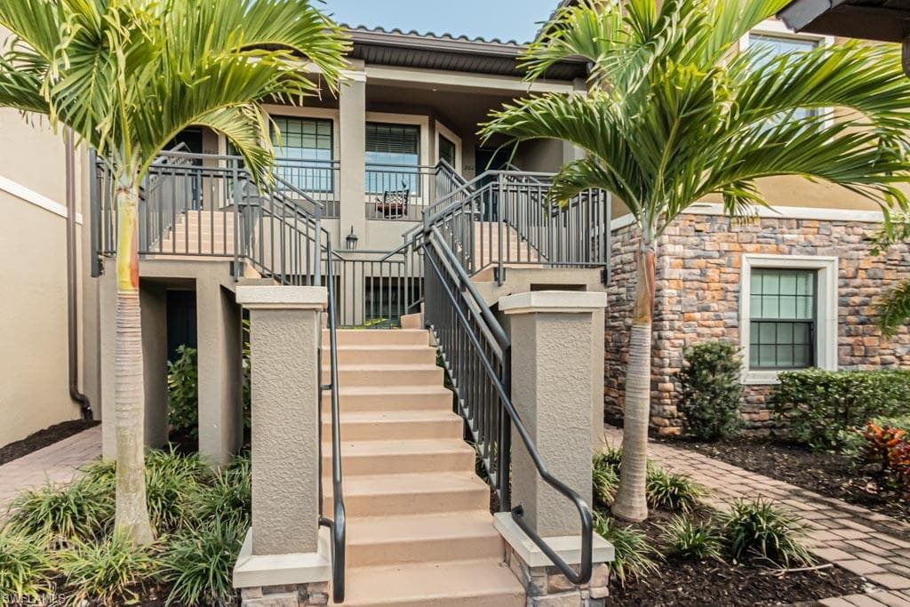 9378 Pocida CT 202 NAPLES, FL 34119