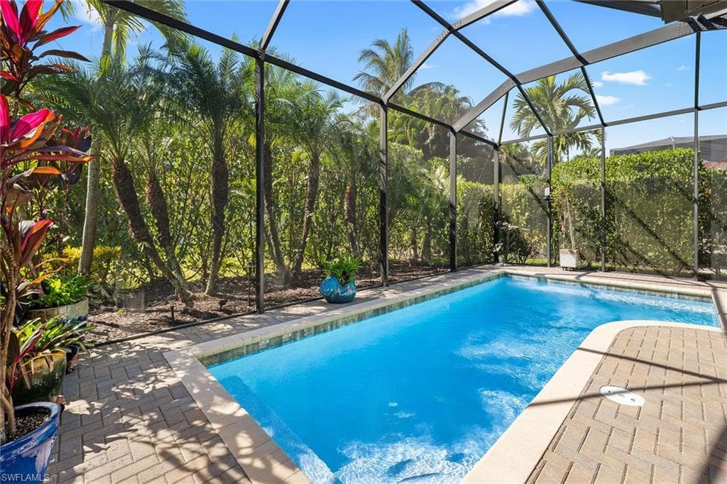 1286 Manado DR NAPLES, FL 34113