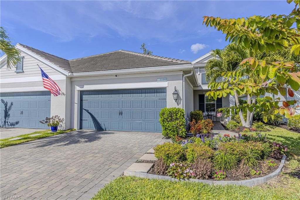 2199 Marquesa CIR NAPLES, FL 34112