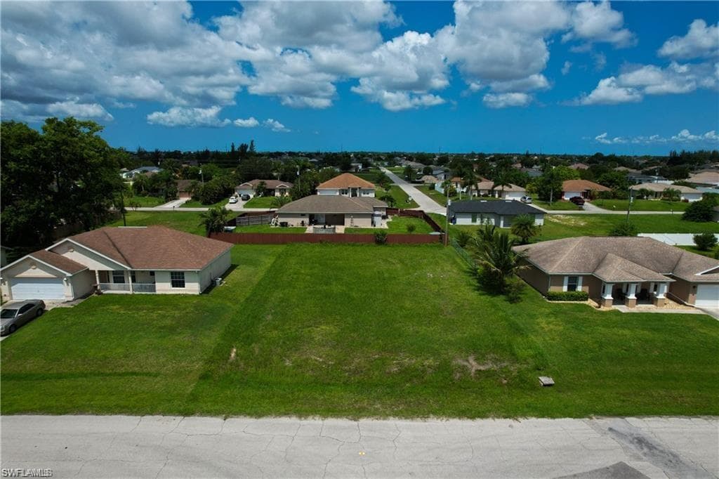 1030 3rd AVE CAPE CORAL, FL 33909