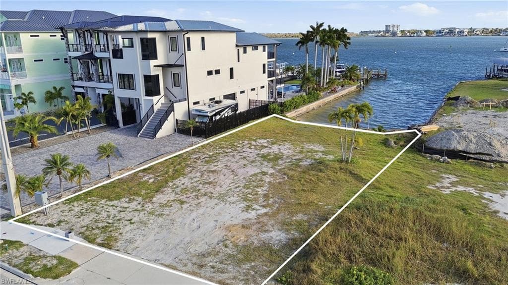 475 Estero BLVD FORT MYERS BEACH, FL 33931