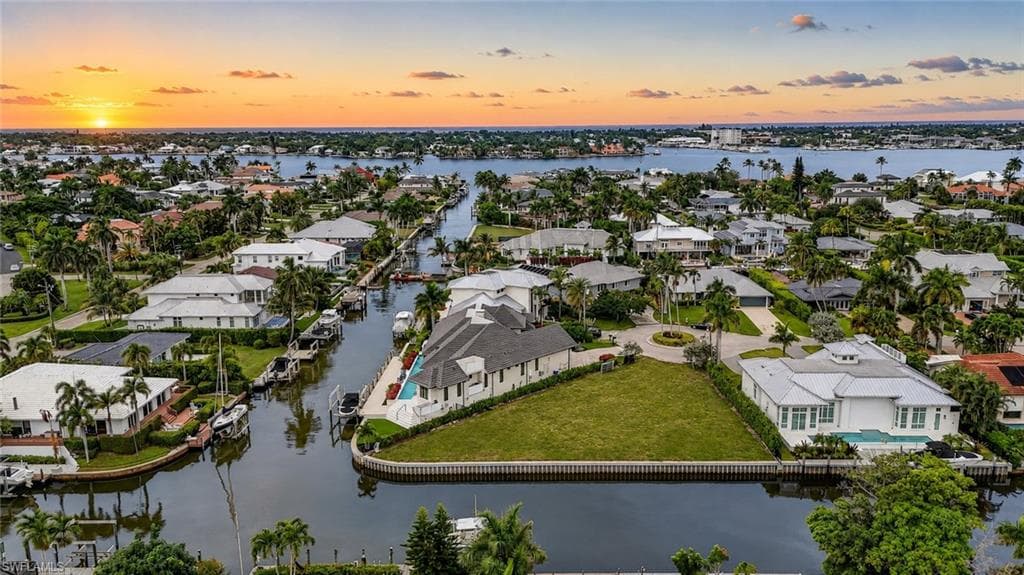 1693 BONITA CT NAPLES, FL 34102