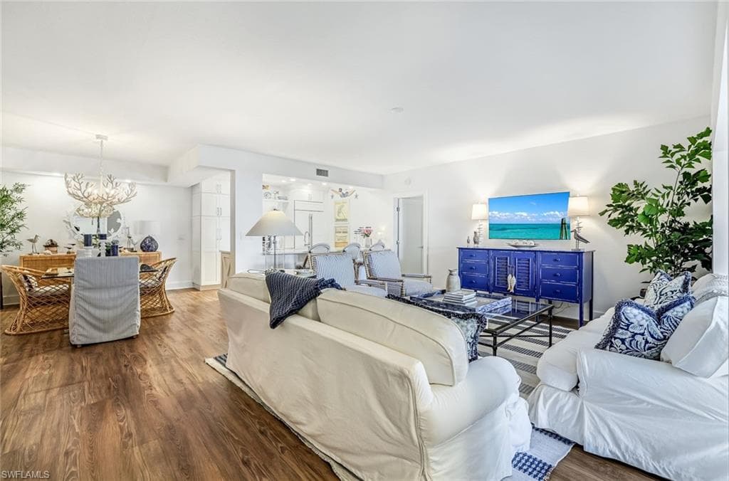 5801 Glencove DR 502 NAPLES, FL 34108