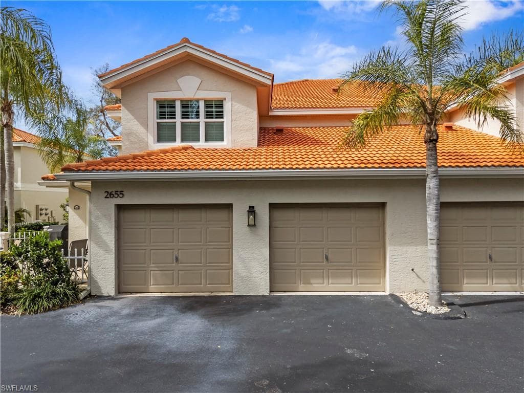 2655 Magnolia Park LN 101 NAPLES, FL 34109