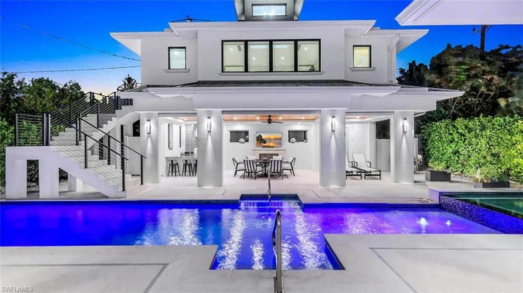 739 5th AVE N NAPLES, FL 34102