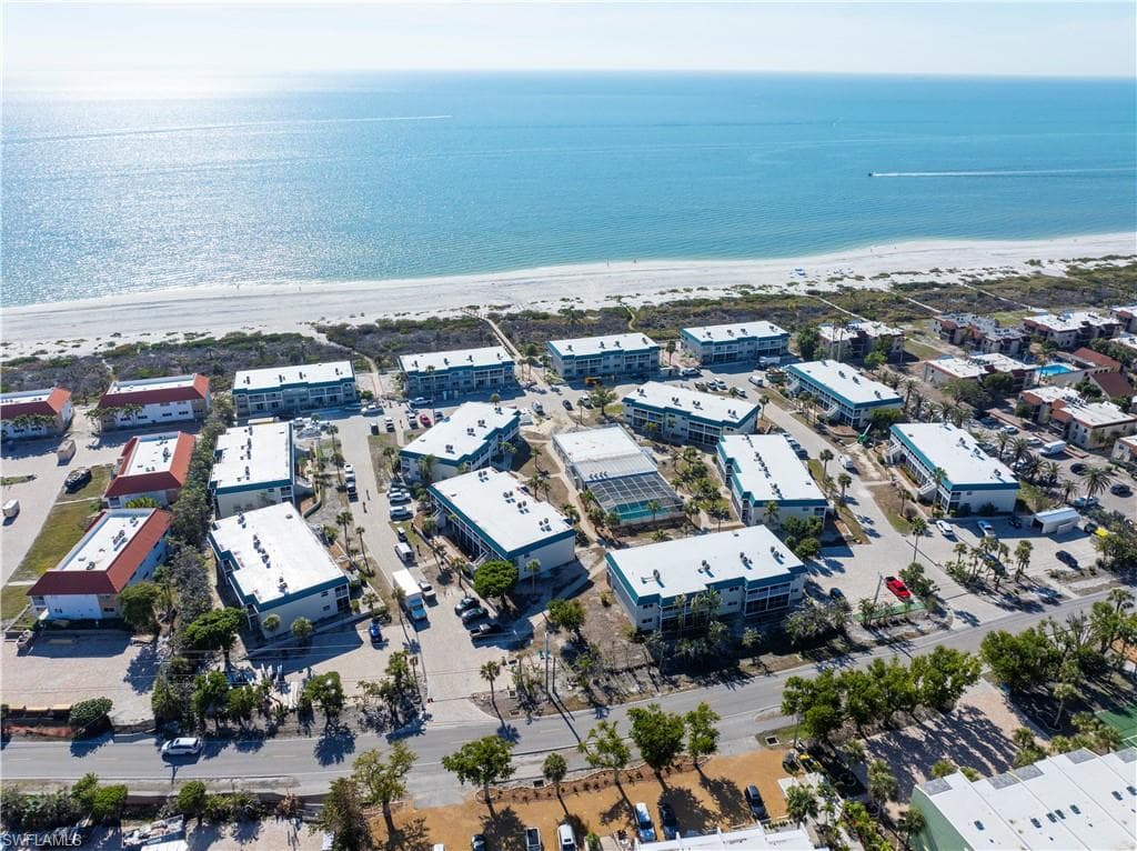 827 Gulf DR K2 SANIBEL, FL 33957