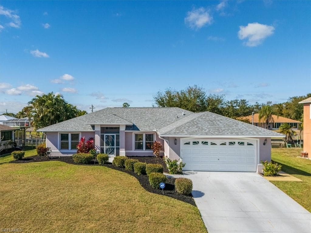 20 NE 8th PL CAPE CORAL, FL 33909