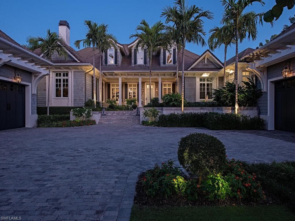 1963 Gulf Shore BLVD S NAPLES, FL 34102