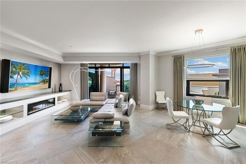 9123 Strada PL 7510 NAPLES, FL 34108