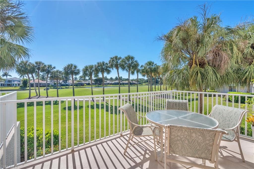 1610 Clermont DR 104 NAPLES, FL 34109