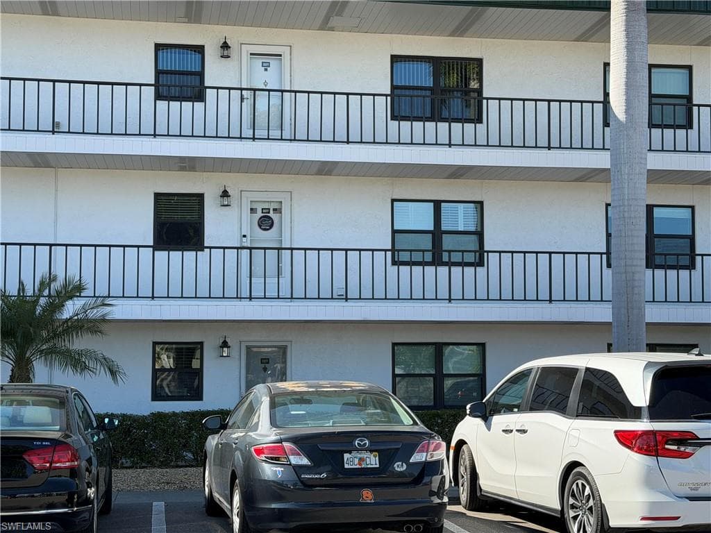 1747 Pebble Beach DR 207 FORT MYERS, FL 33907