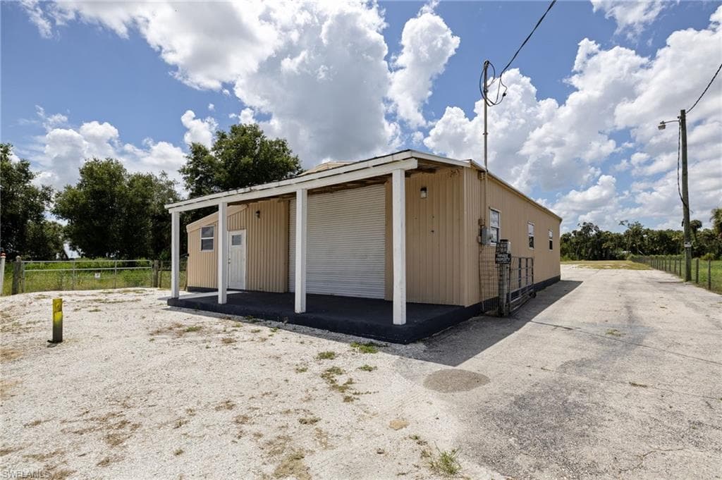 22110 Palm Beach BLVD ALVA, FL 33920