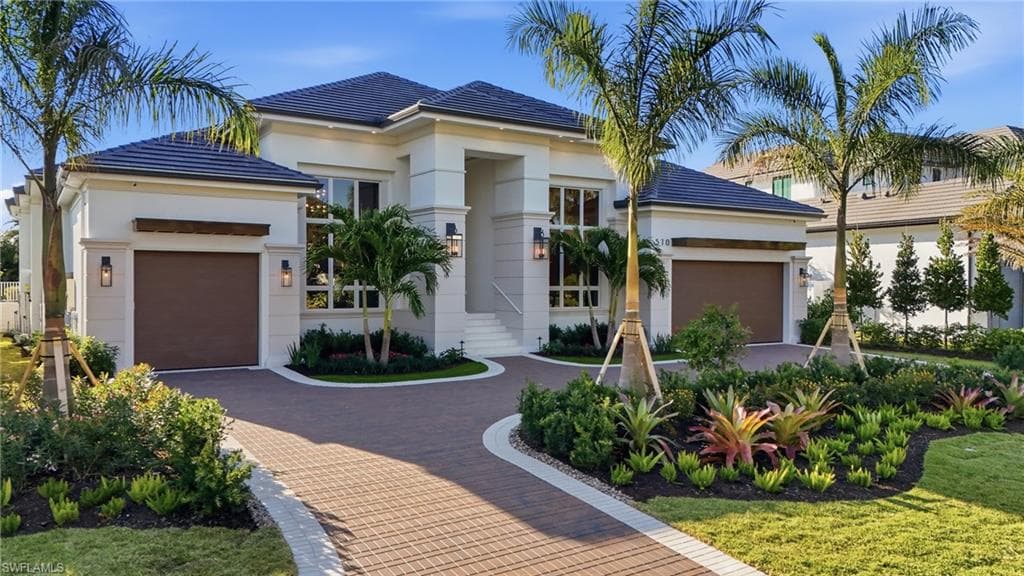 510 Neapolitan LN NAPLES, FL 34103