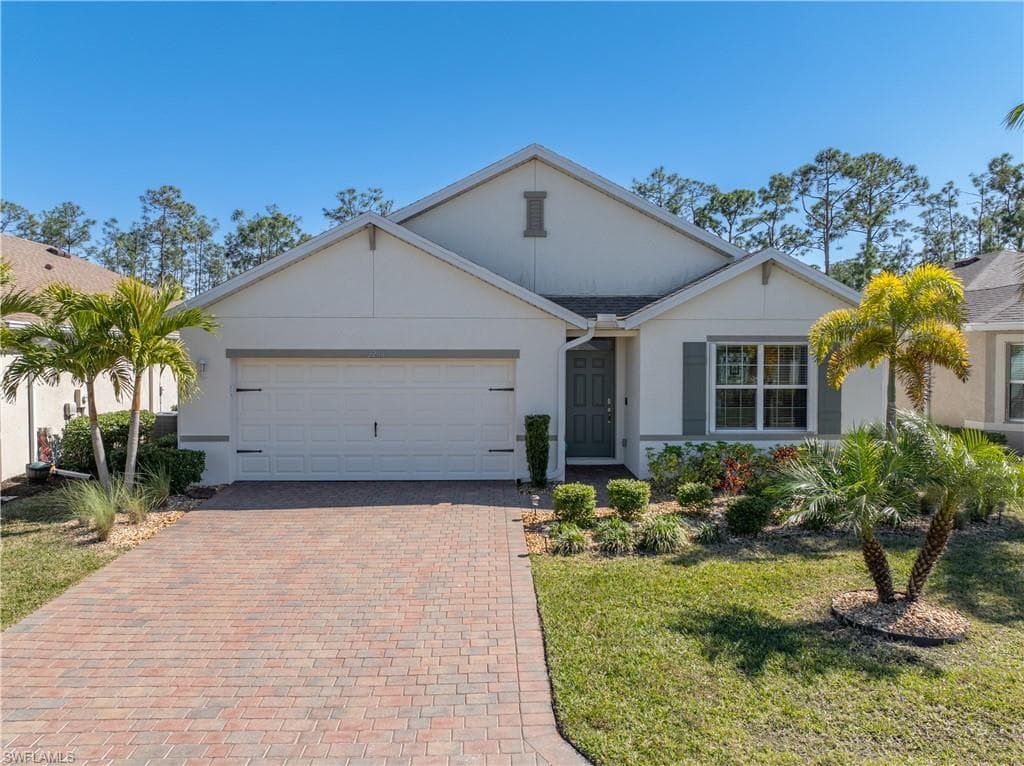 2208 Pigeon Plum WAY NORTH FORT MYERS, FL 33917