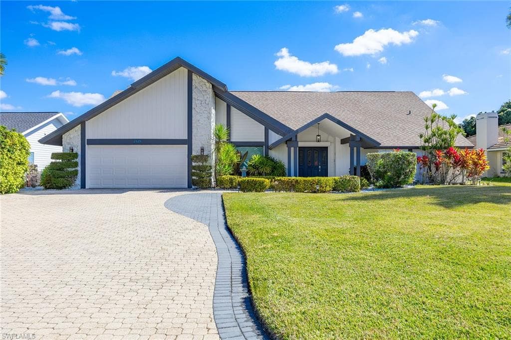 2529 Kings Lake BLVD NAPLES, FL 34112