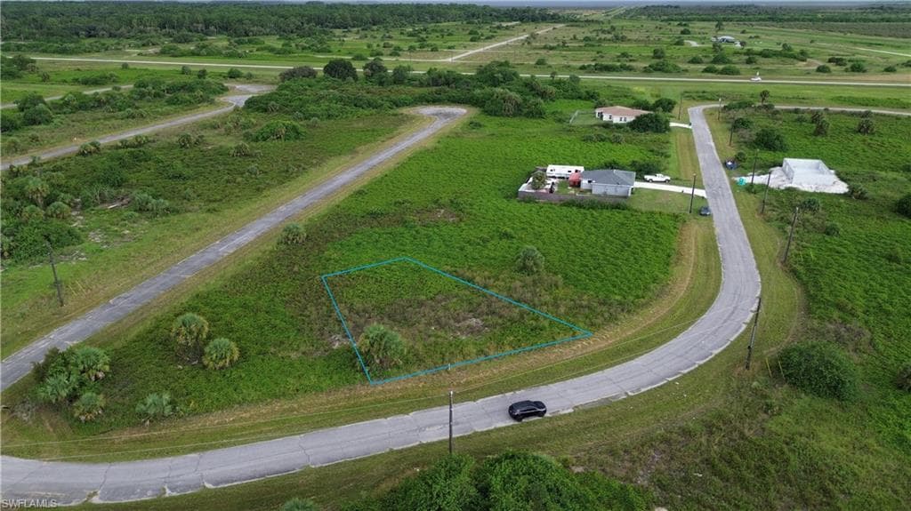 770 Shark LN LABELLE, FL 33935