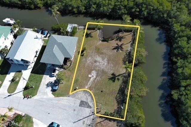 1276 Grand Canal DR NAPLES, FL 34110