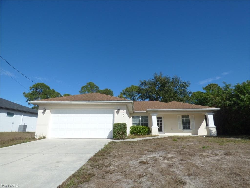 3208 68th ST W LEHIGH ACRES, FL 33971