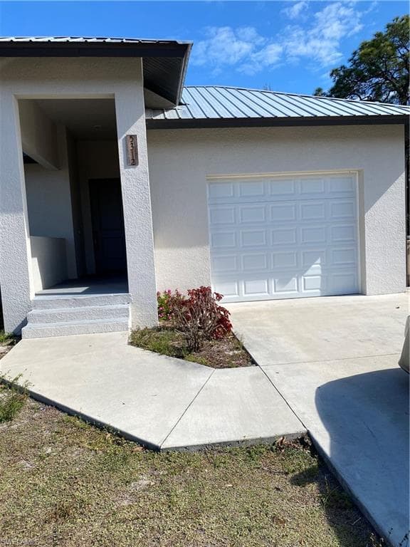 5314 30th ST SW LEHIGH ACRES, FL 33973