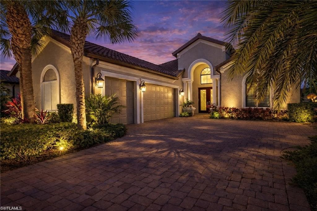 8667 Amour CT NAPLES, FL 34119