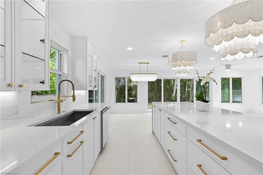 17 Knights Bridge RD NAPLES, FL 34112