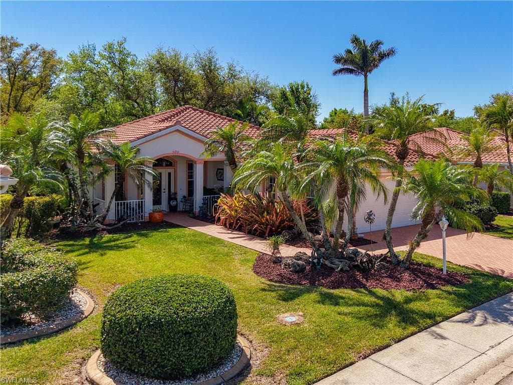 2030 Rio Nuevo DR NORTH FORT MYERS, FL 33917