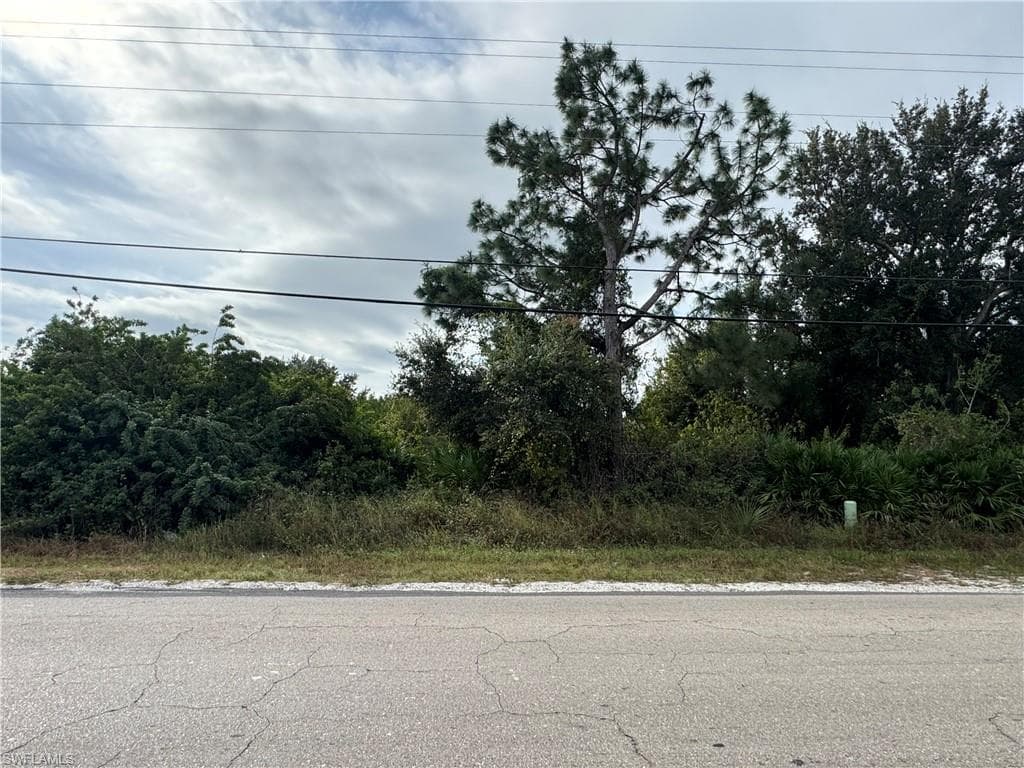 3005 8th ST SW LEHIGH ACRES, FL 33976
