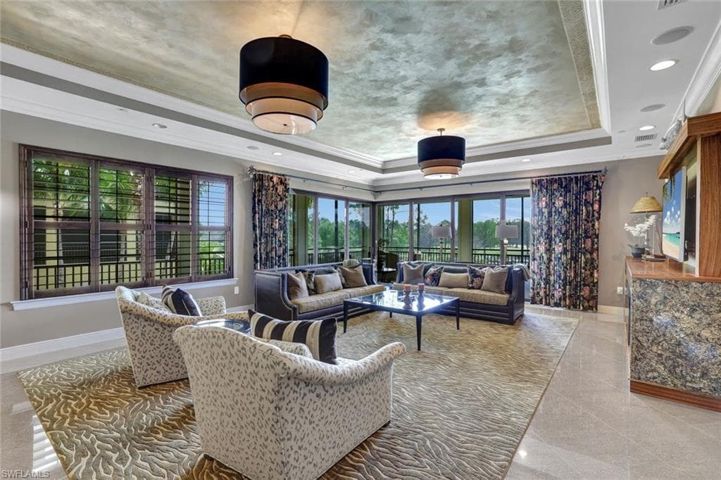 2772 Tiburon BLVD E 5-102 NAPLES, FL 34109