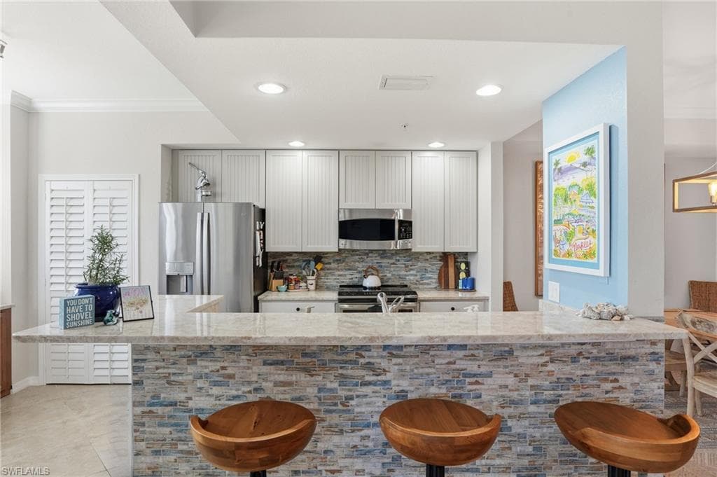 9715 Acqua CT 113 NAPLES, FL 34113