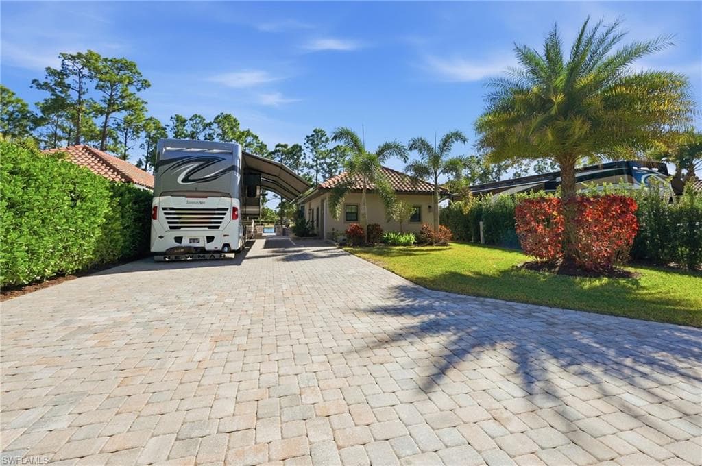13173 Golden Palms CIR FORT MYERS, FL 33913