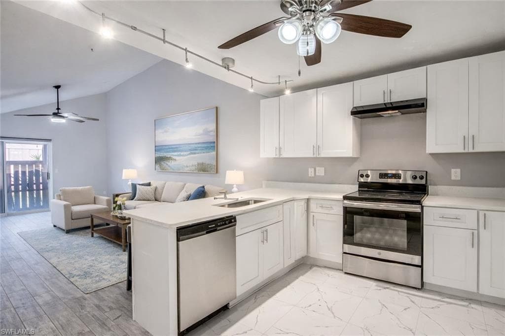 6406 Royal Woods DR FORT MYERS, FL 33908