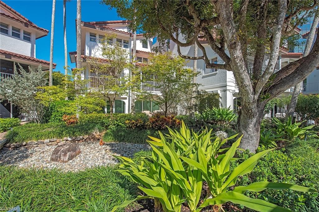 4715 Villa Mare LN 26-16 NAPLES, FL 34103