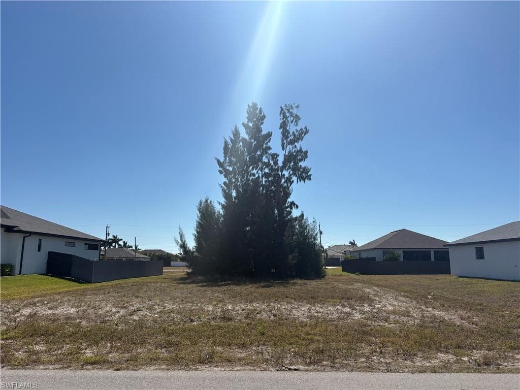 3710 Ceitus PKWY CAPE CORAL, FL 33991